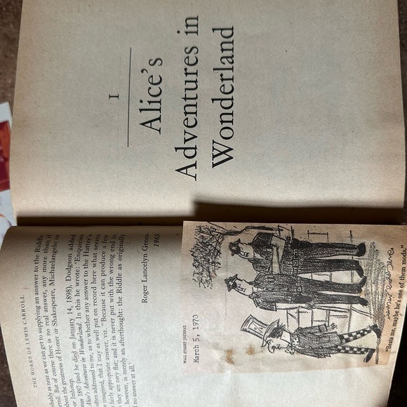 Vintage 1965 The Works of Lewis Carroll with Alice in Wonderland newspaper clips - Picture 3 of 9